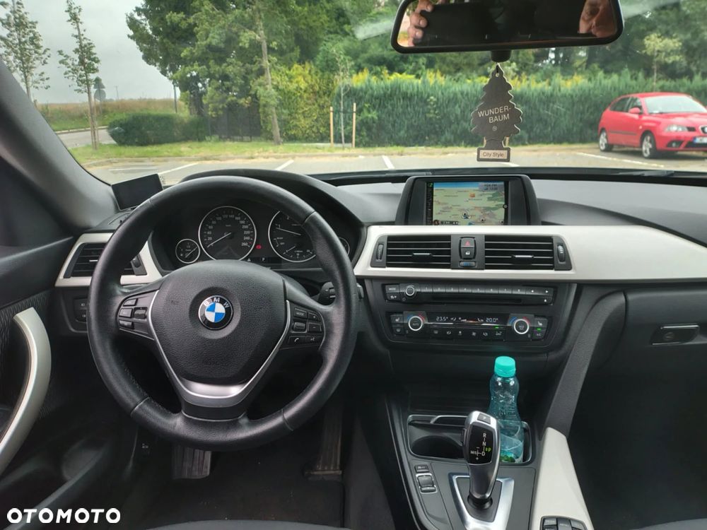 BMW Seria 3 320d - 5