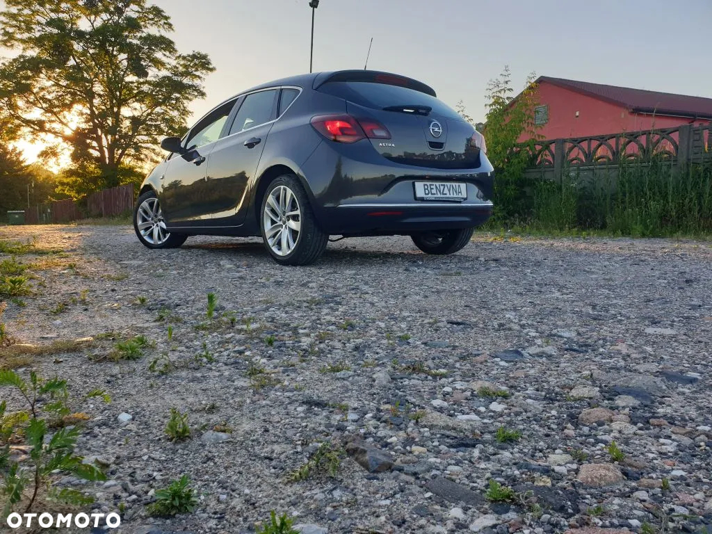 Opel Astra IV 1.4 T Sport - 2