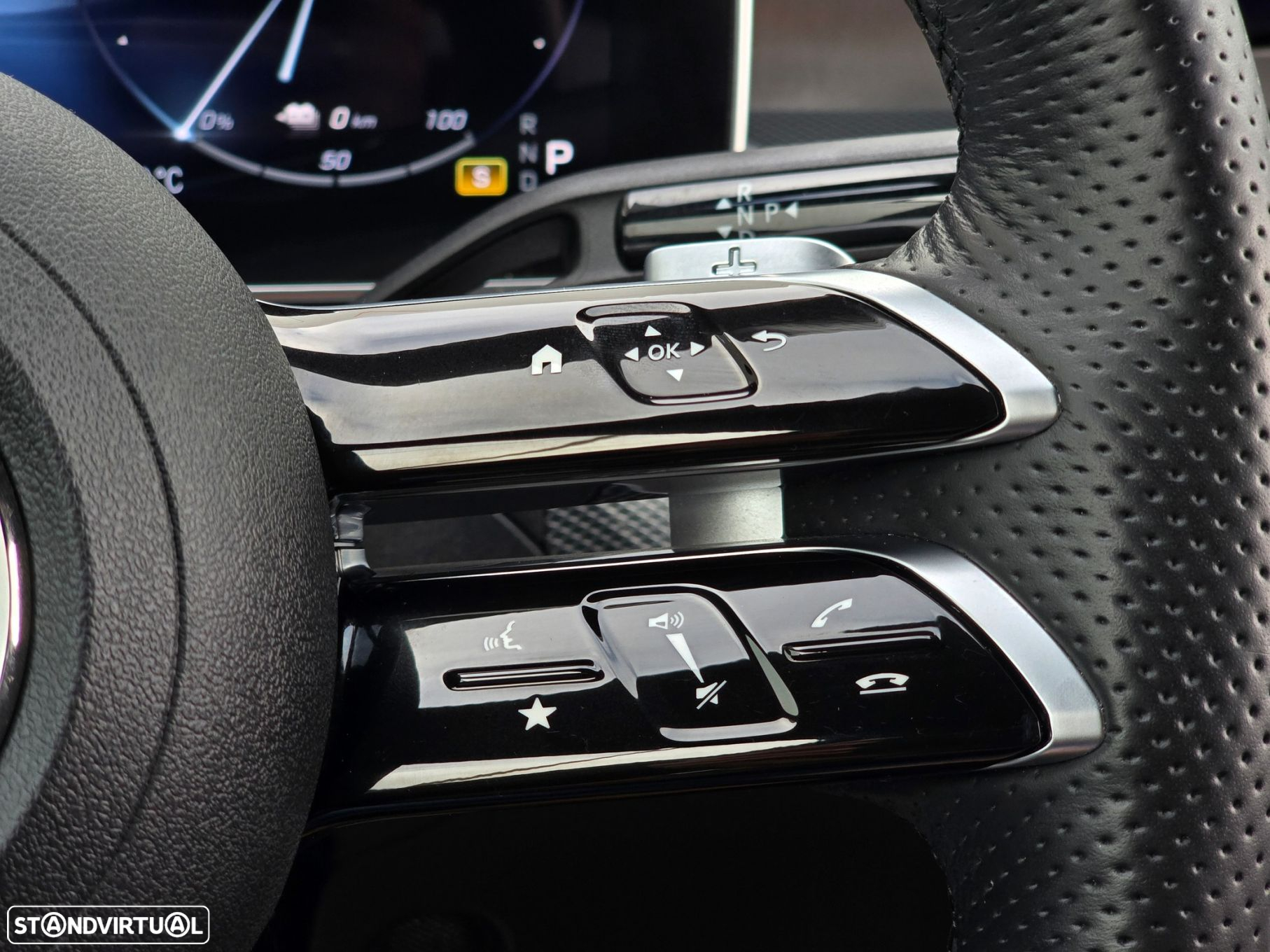 Mercedes-Benz C 300 e AMG Line - 22
