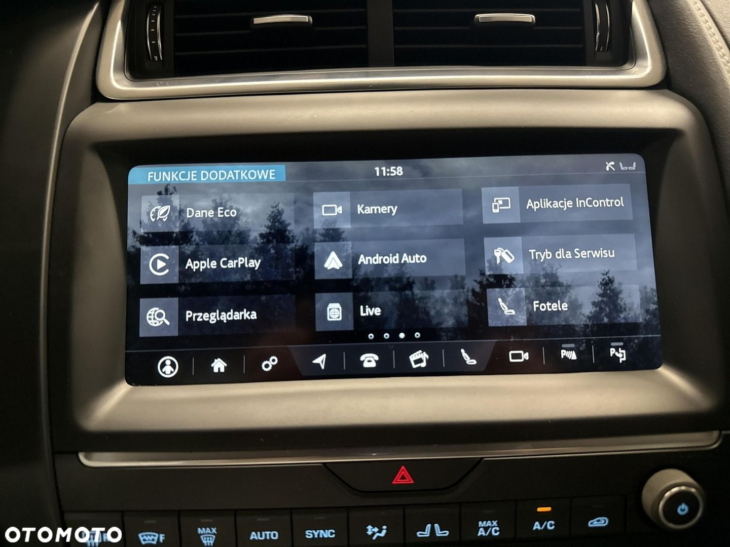 Jaguar E-Pace 2.0 i4P AWD R-Dynamic - 22