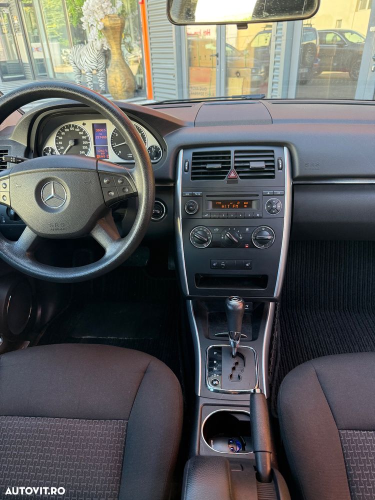 Mercedes-Benz B 200 Autotronic - 27