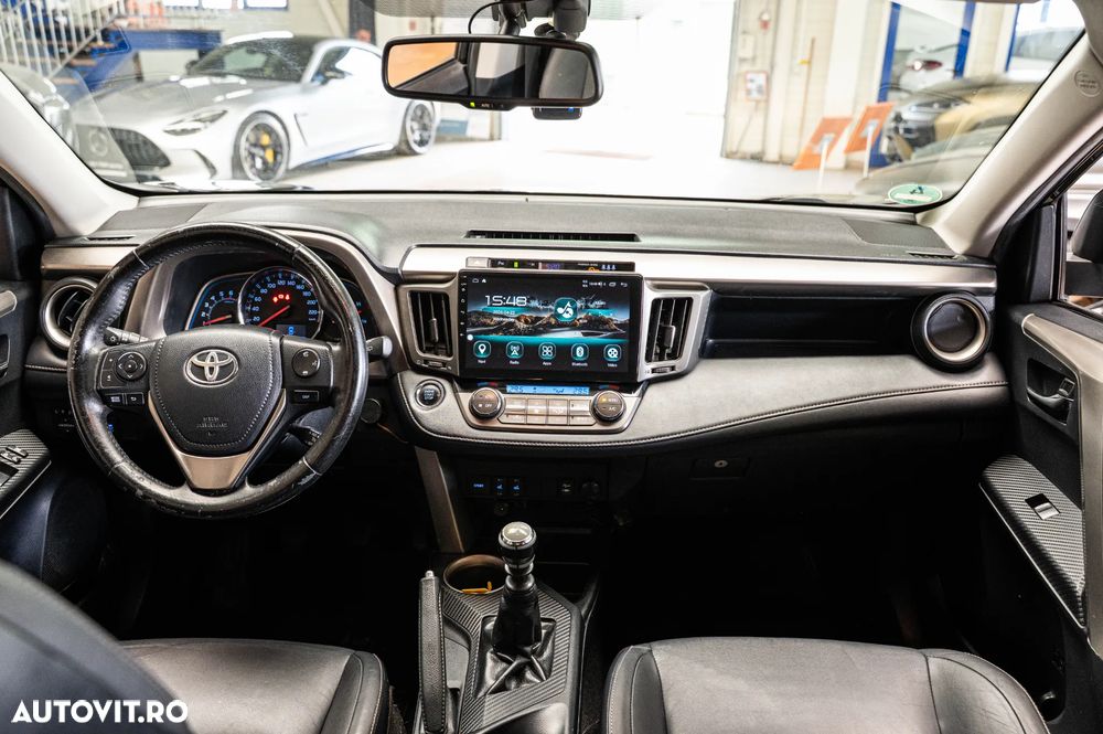 Toyota RAV4 2.2 D-4D 4x4 - 5