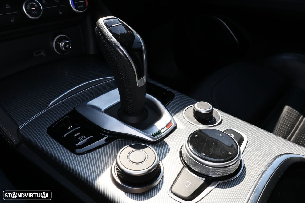 Alfa Romeo Stelvio 2.2 D Sprint Q4 AT8 - 8