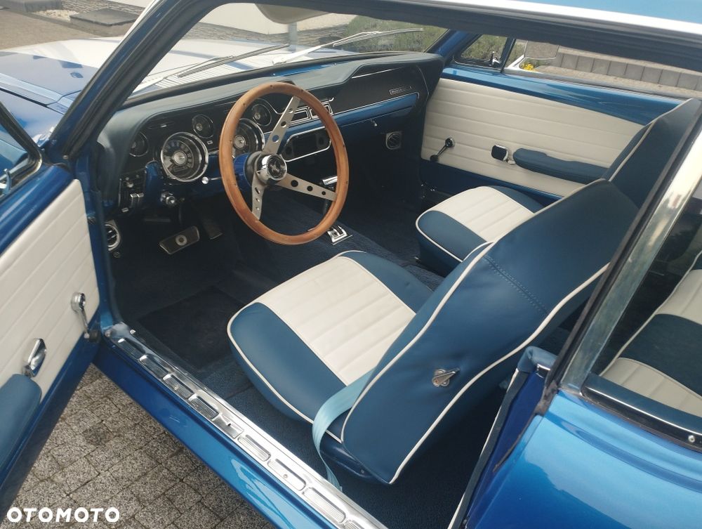 Ford Mustang - 5