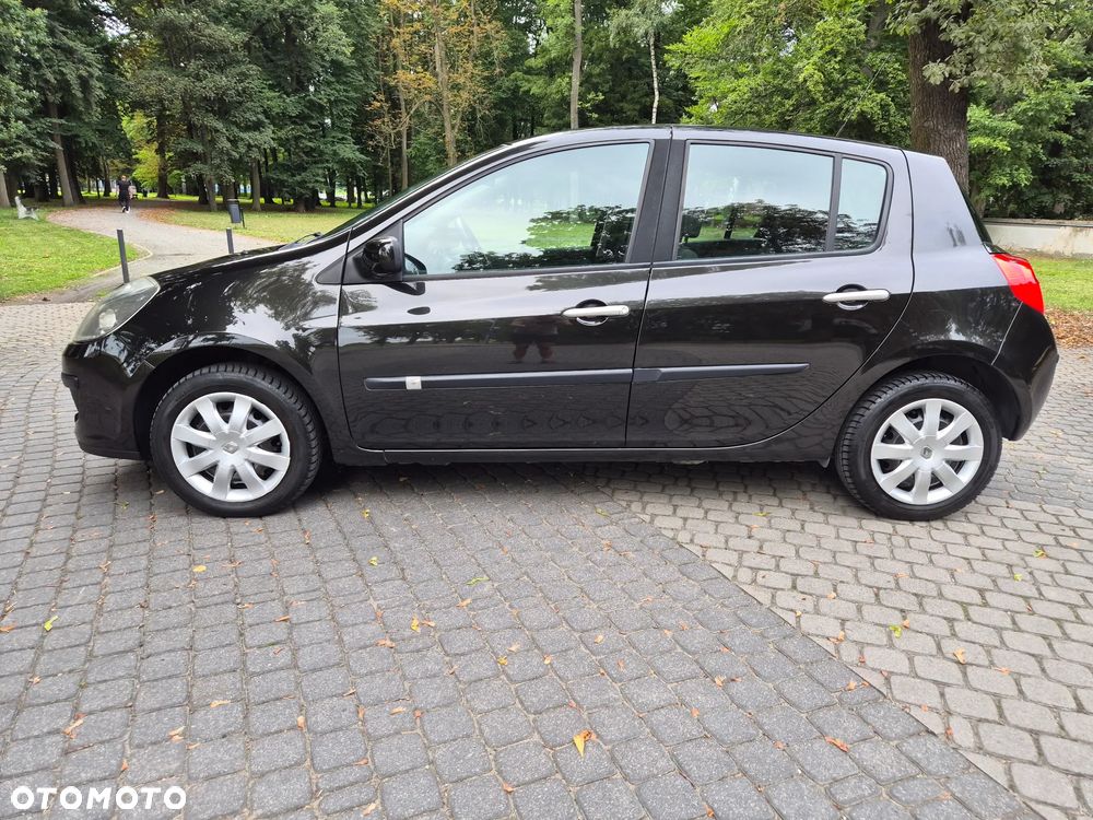 Renault Clio - 2