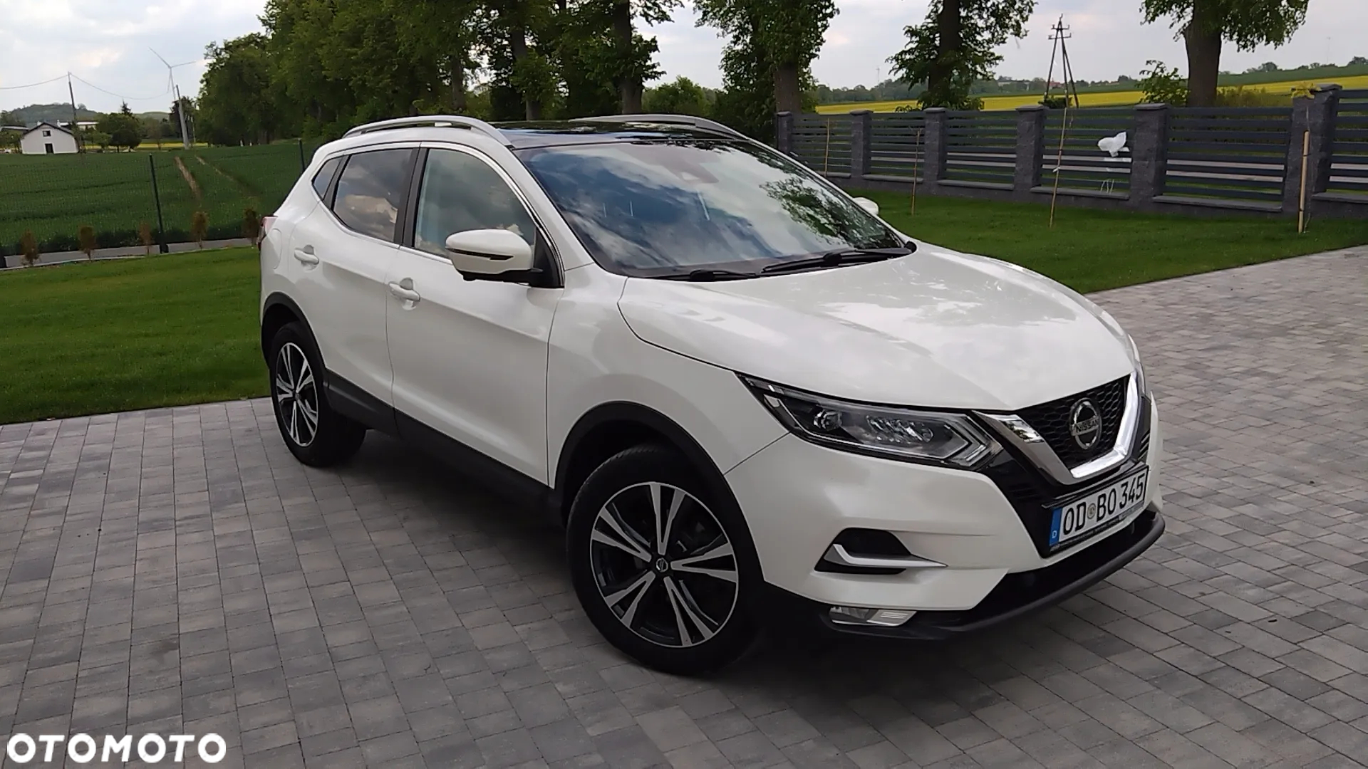 Nissan Qashqai 1.5 dCi TEKNA+ - 4