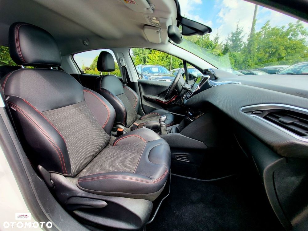 Peugeot 208 - 7