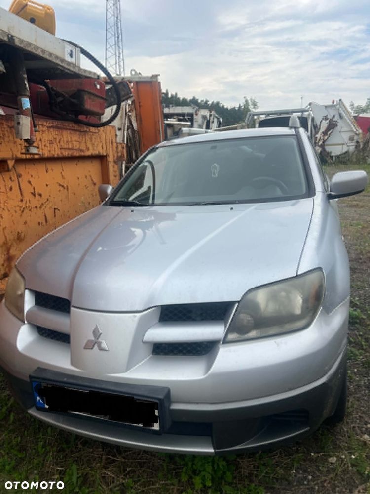 Mitsubishi Outlander I 1 / Zderzak przedni/PRZÓD KOMPLETNY !! - 1