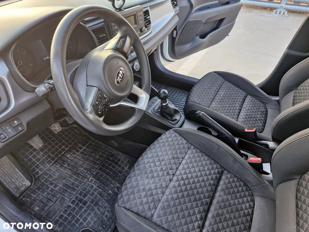 Kia Rio 1.2 M - 9