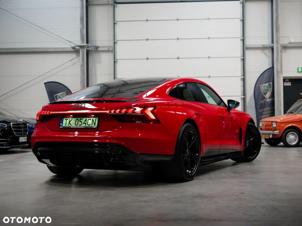 Audi e-tron GT - 10