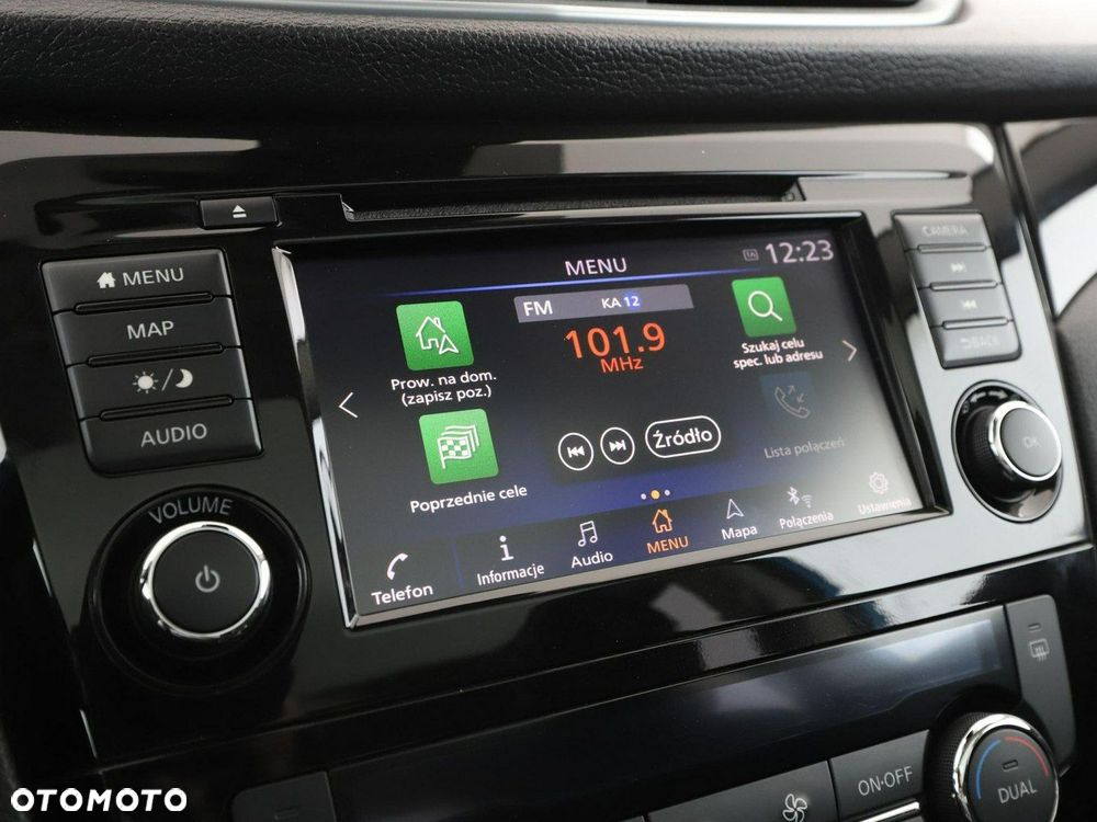 Nissan Qashqai 1.3 DIG-T DCT N-CONNECTA - 24