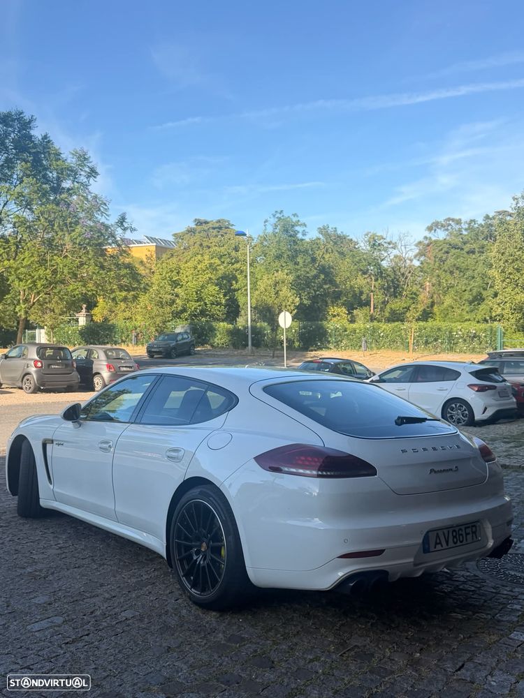 Porsche Panamera - 5