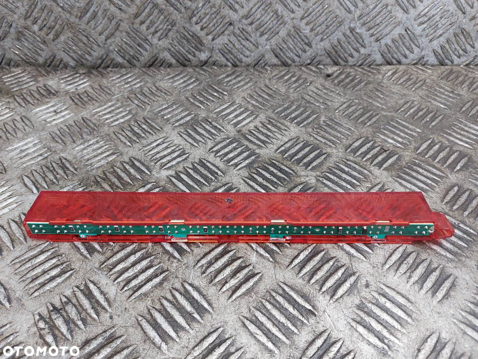 STOPKA TRZECIE ŚWIATŁO STOP AUDI A5 8T 8T0945097 - 2