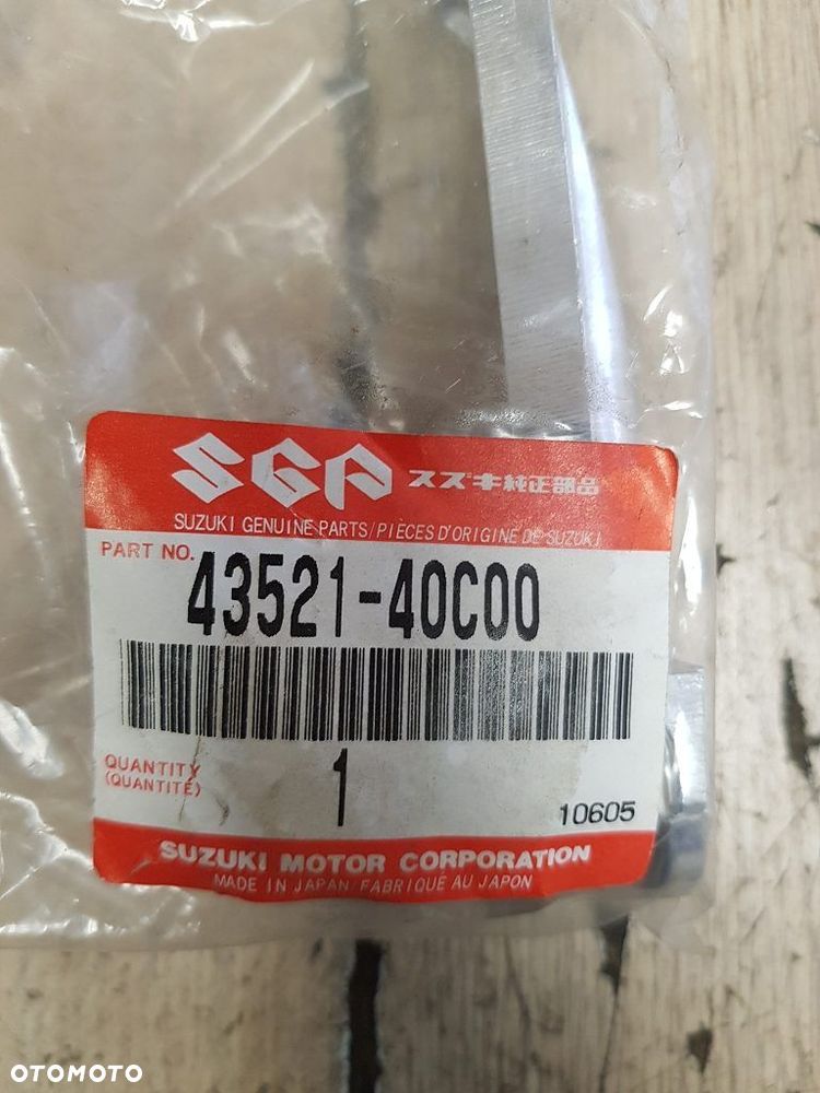 Podnóżek kierowcy lewy Suzuki GSF600 RF600 RF900 GSX-R1100 43521-40C00 - 2