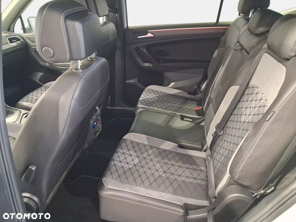 Volkswagen Tiguan Allspace - 15