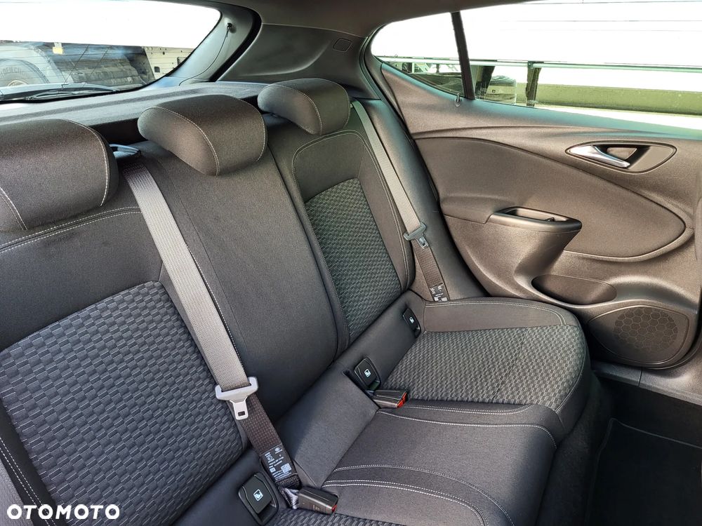 Opel Astra 1.4 Turbo Innovation - 29