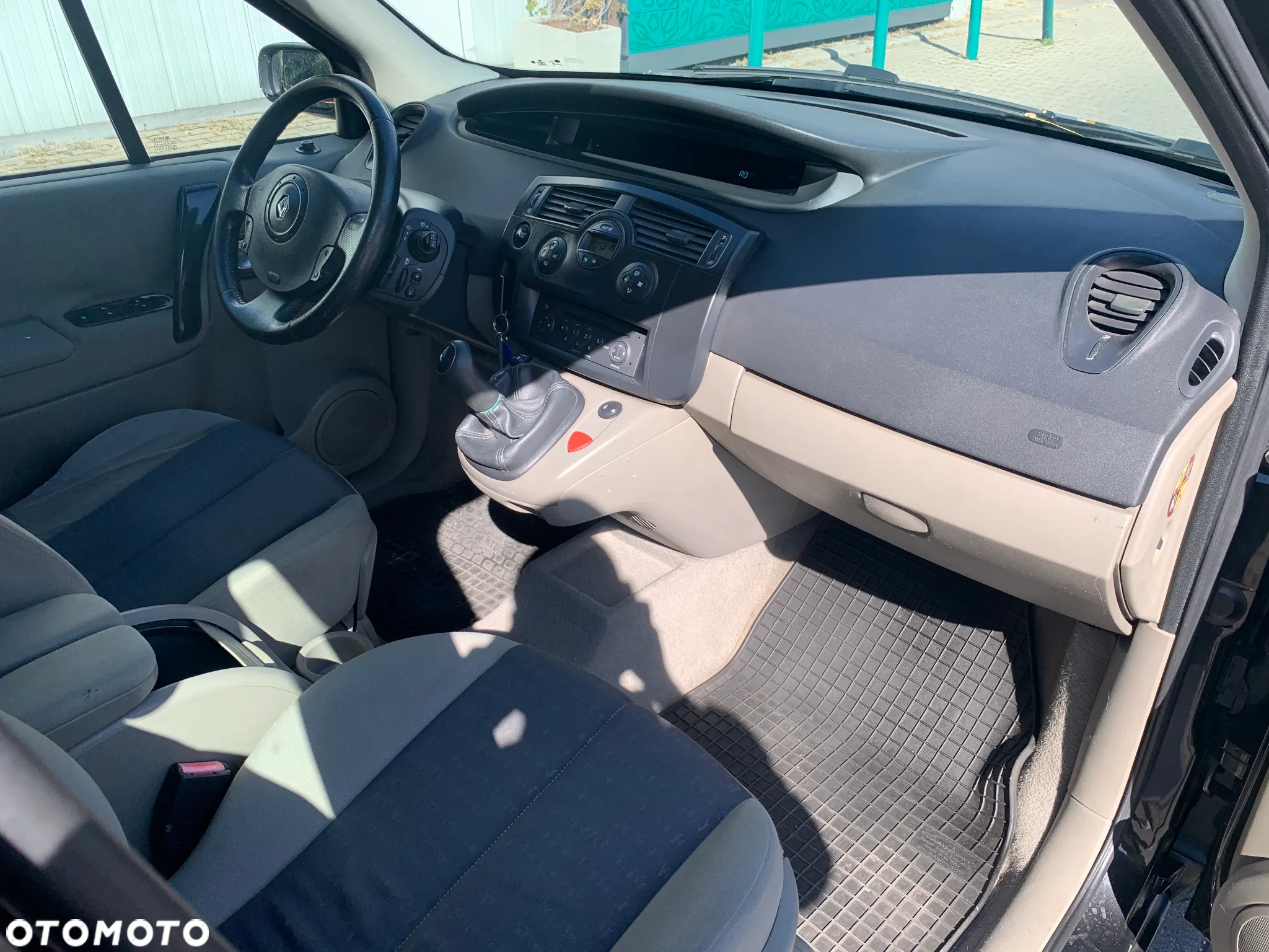 Renault Scenic 1.6 16V Family - 15