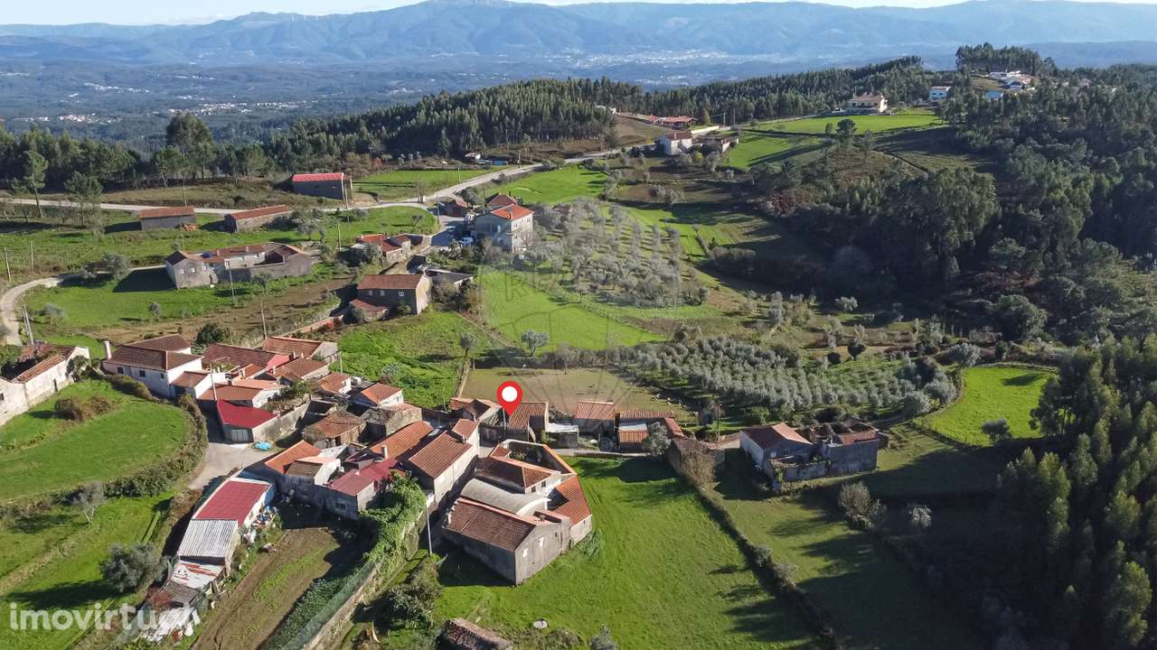 Moradia T2 para venda - Grande imagem: 2/17