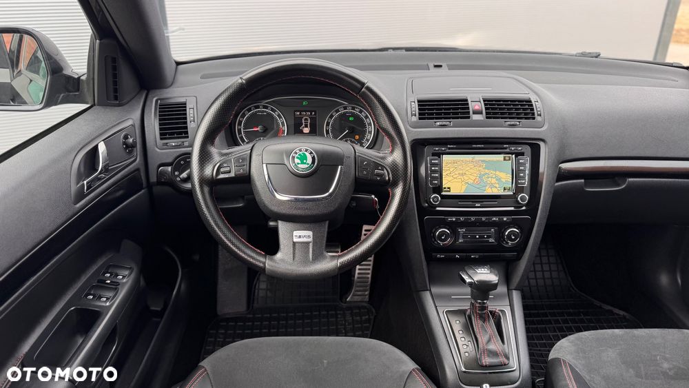 Skoda Octavia 2.0 TDI DPF DSG RS - 25