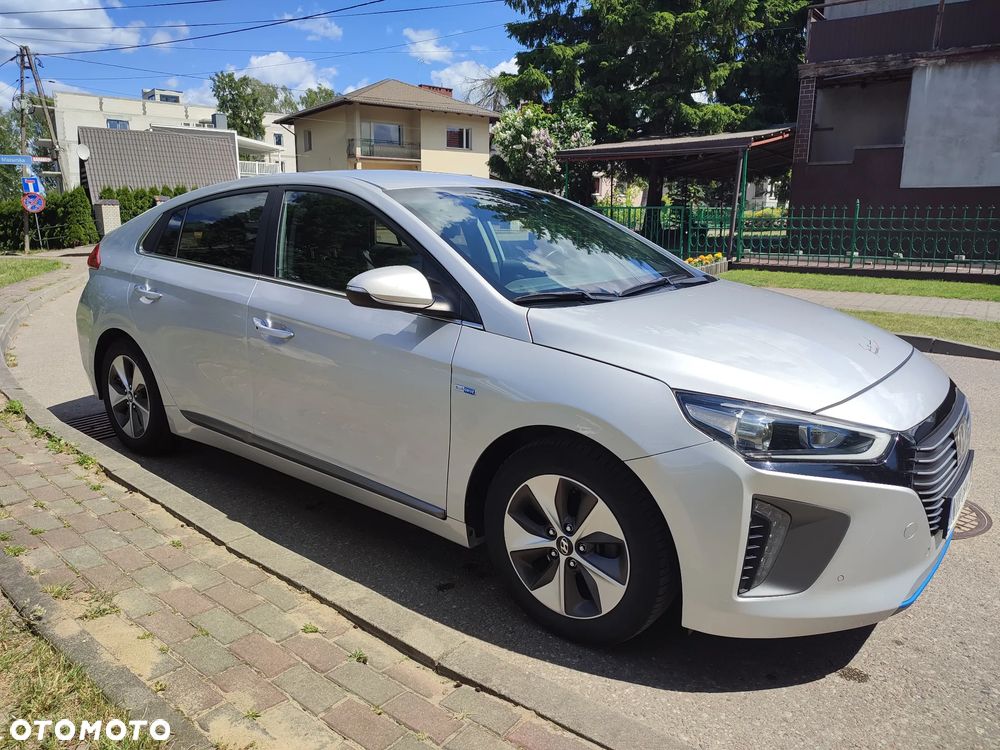 Hyundai IONIQ Hybrid Platinum - 3