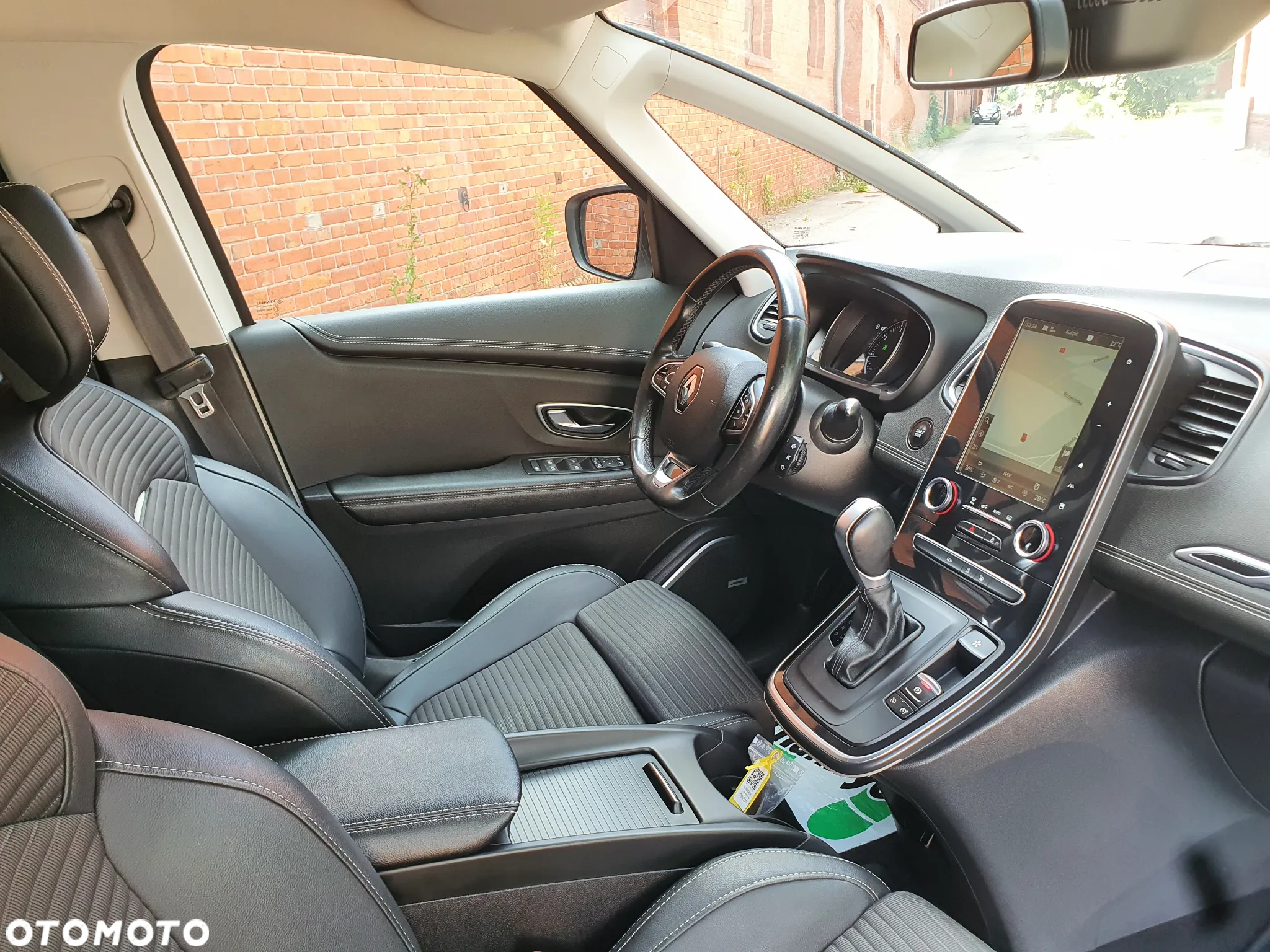 Renault Scenic TCe 140 GPF EDC BLACK EDITION - 9