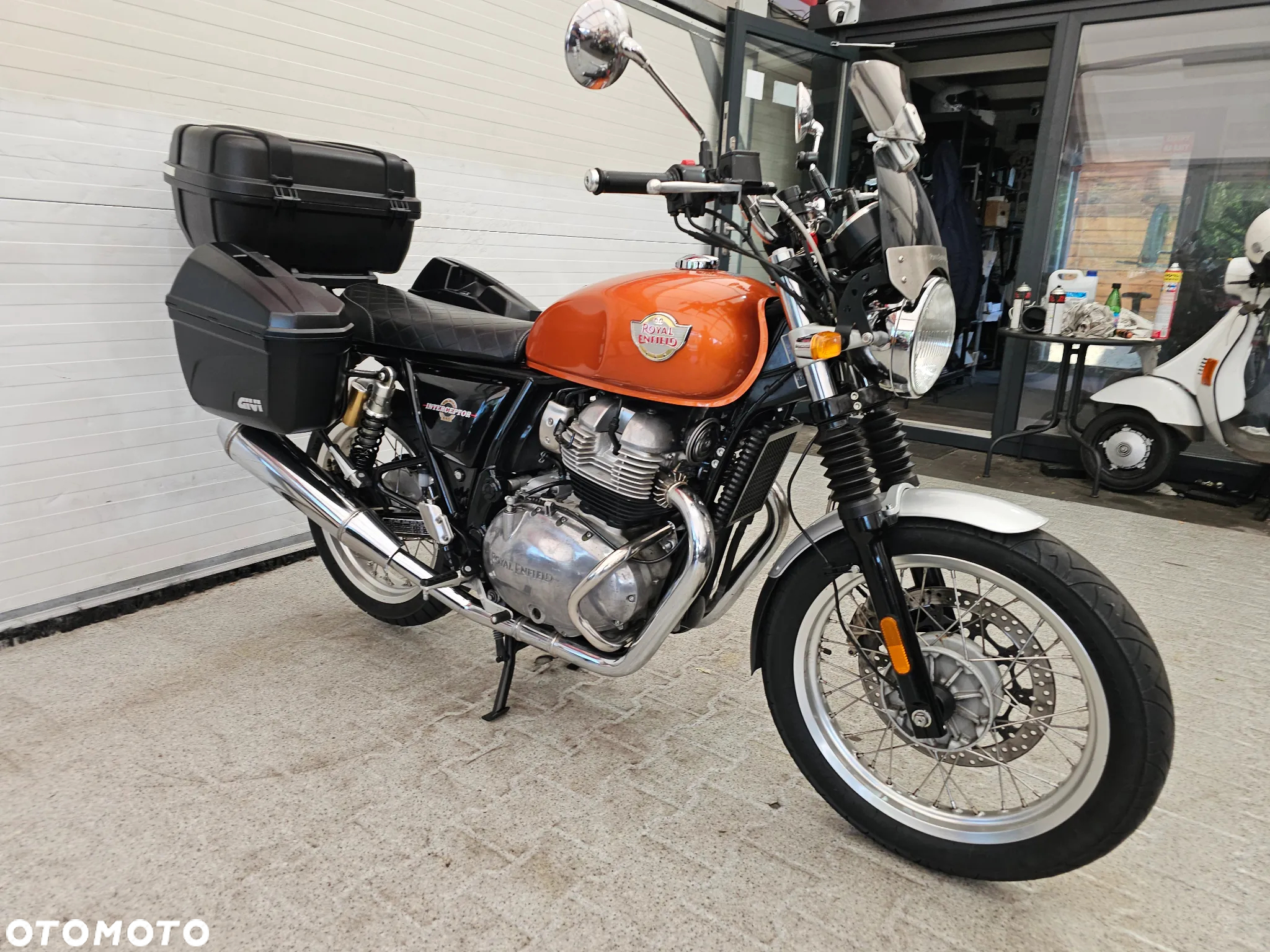 Royal Enfield Continental - 29