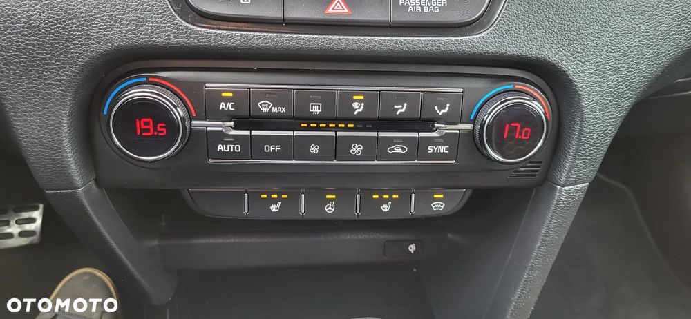 Kia XCeed 1.6 T-GDI L Business Line DCT - 13