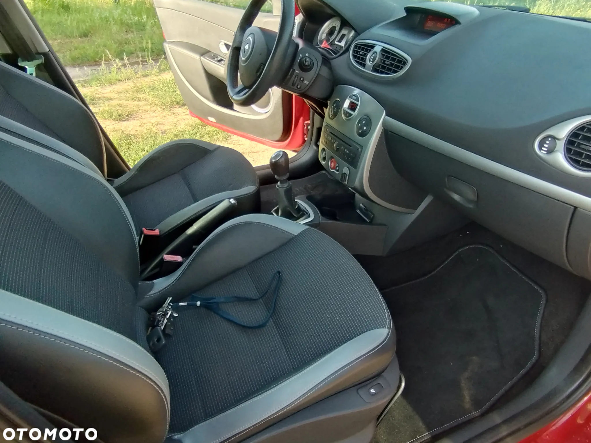 Renault Clio 1.6 16V 130 GT - 28
