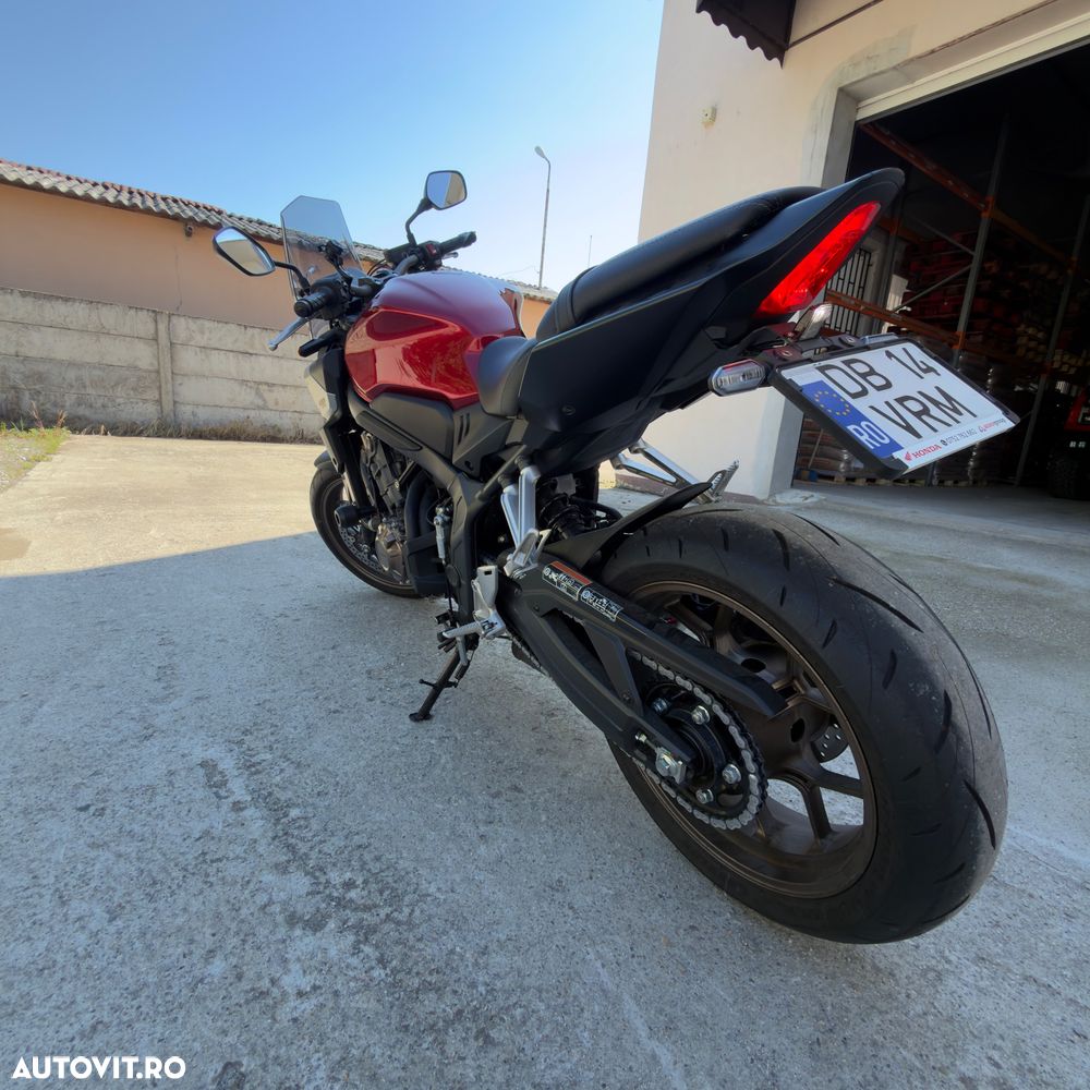 Honda CB 650R - 11