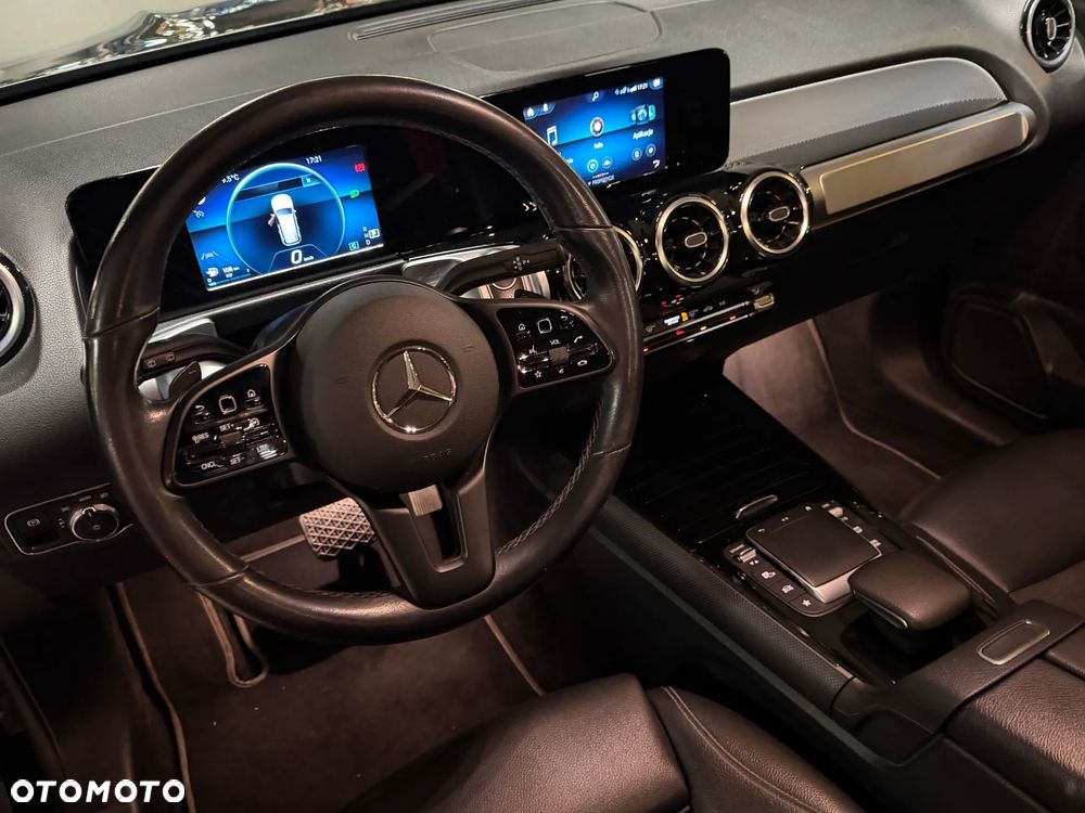 Mercedes-Benz GLB 200 7G-DCT - 12