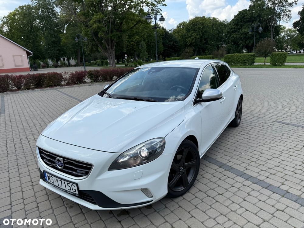 Volvo V40 D2 R-Design Summum - 1
