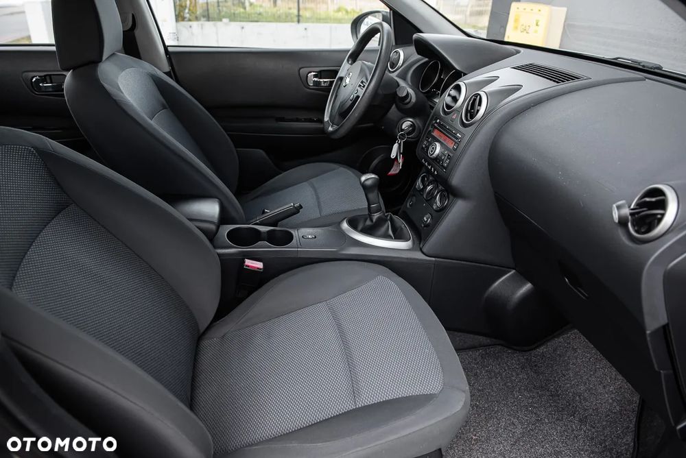Nissan Qashqai - 25