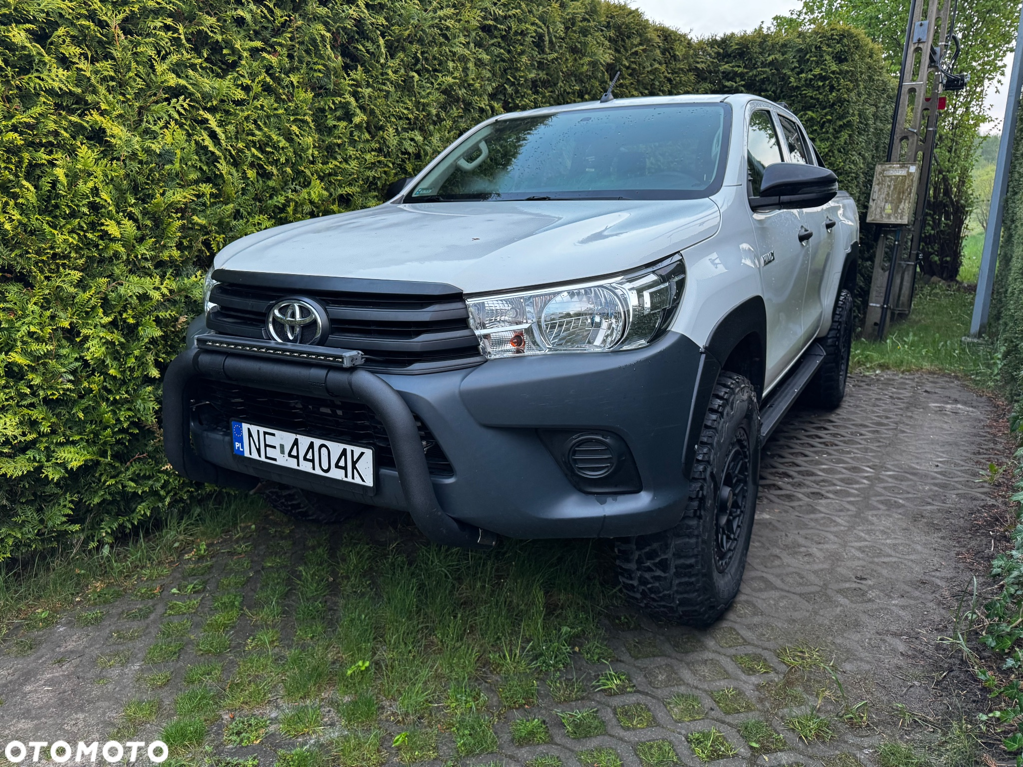 Toyota Hilux - 4