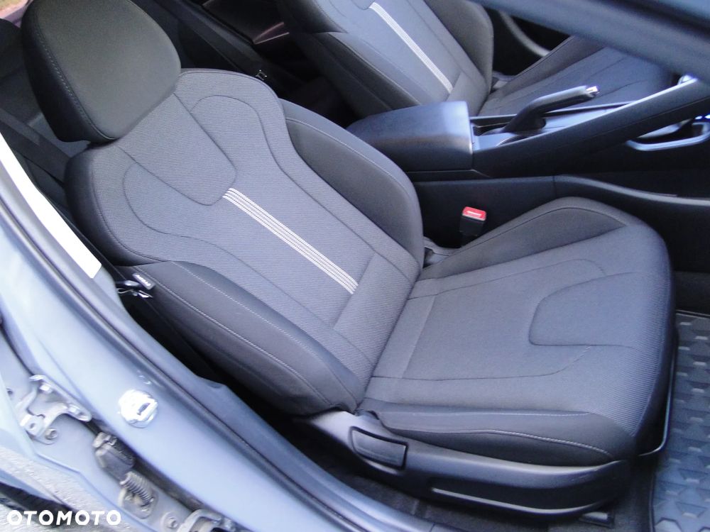 Hyundai Elantra 1.6 Smart CVT - 28