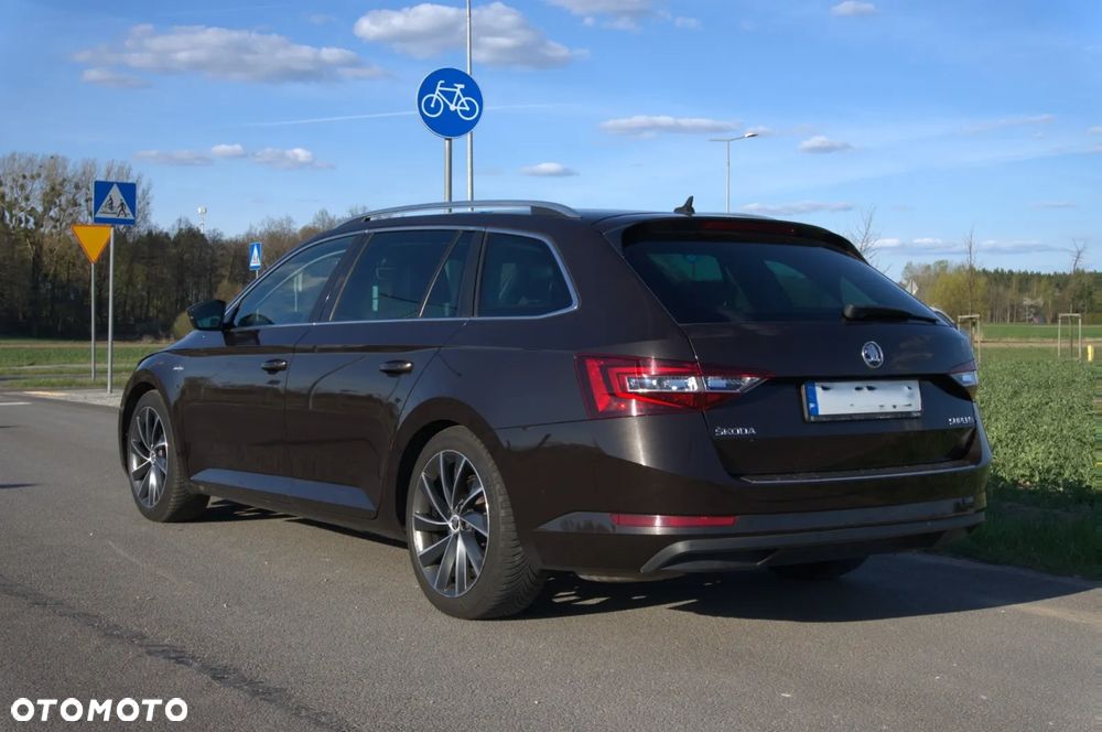 Skoda Superb 2.0 TSI L&K DSG - 8