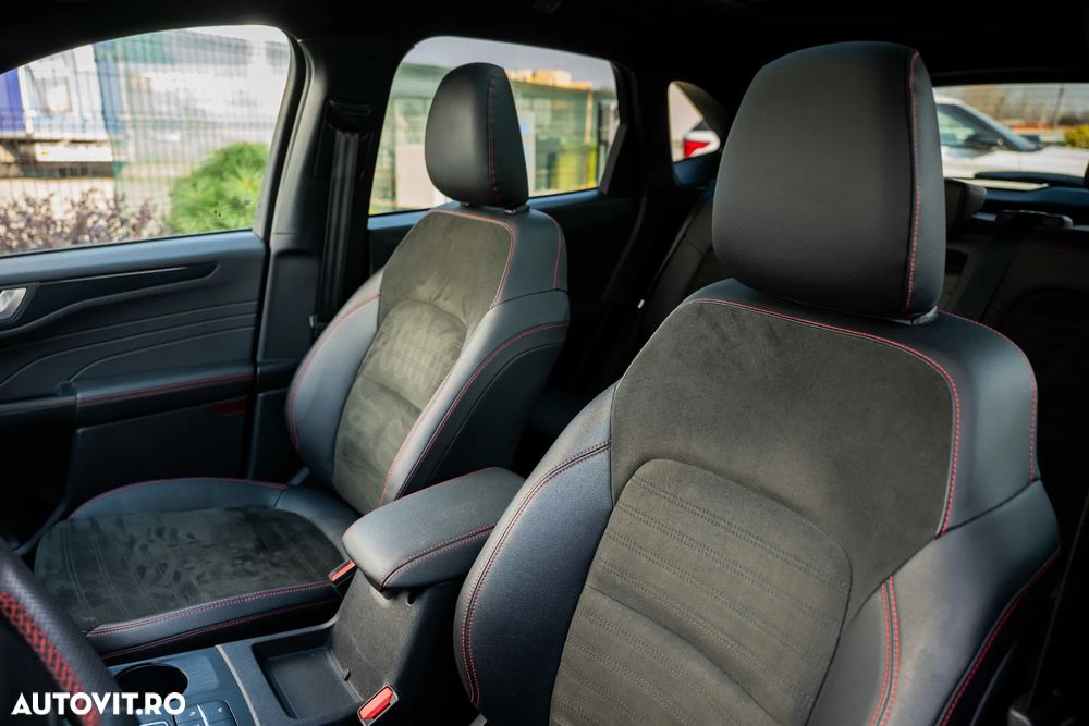 Ford Kuga 2.5 Duratec PHEV ST Line X - 14