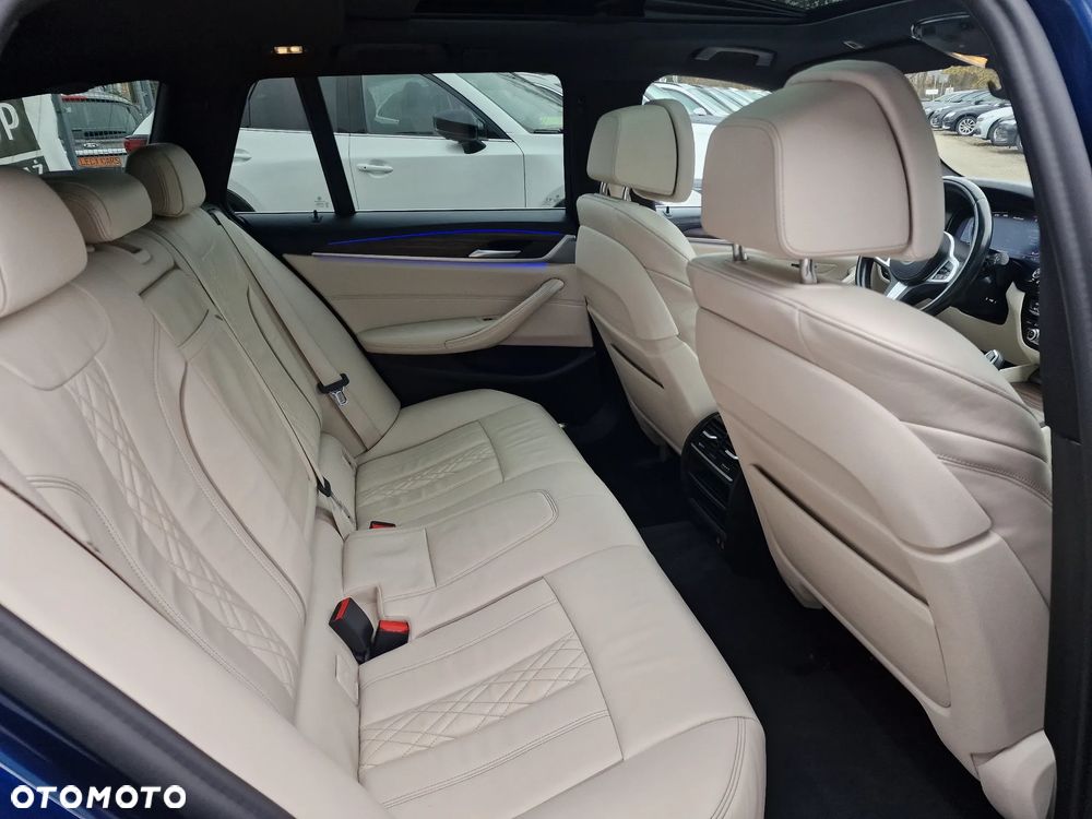 BMW Seria 5 520i M Sport Edition - 26