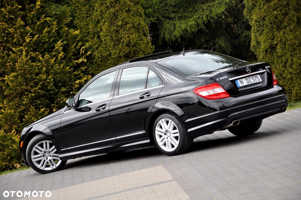 Mercedes-Benz Klasa C 300 7G-TRONIC SPORT EDITION - 21