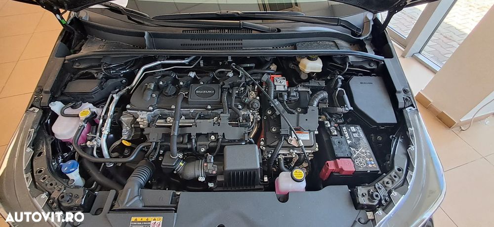 Suzuki Swace 1.8 E-CVT HEV Passion - 6