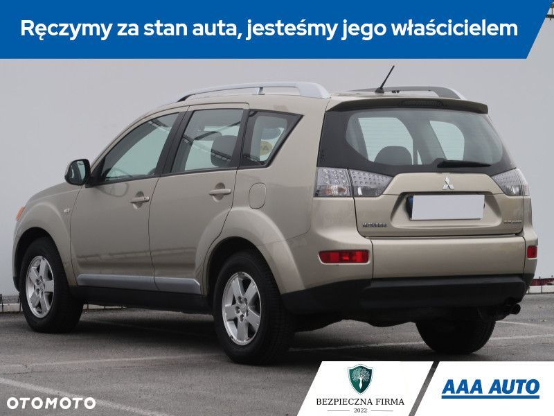 Mitsubishi Outlander - 5