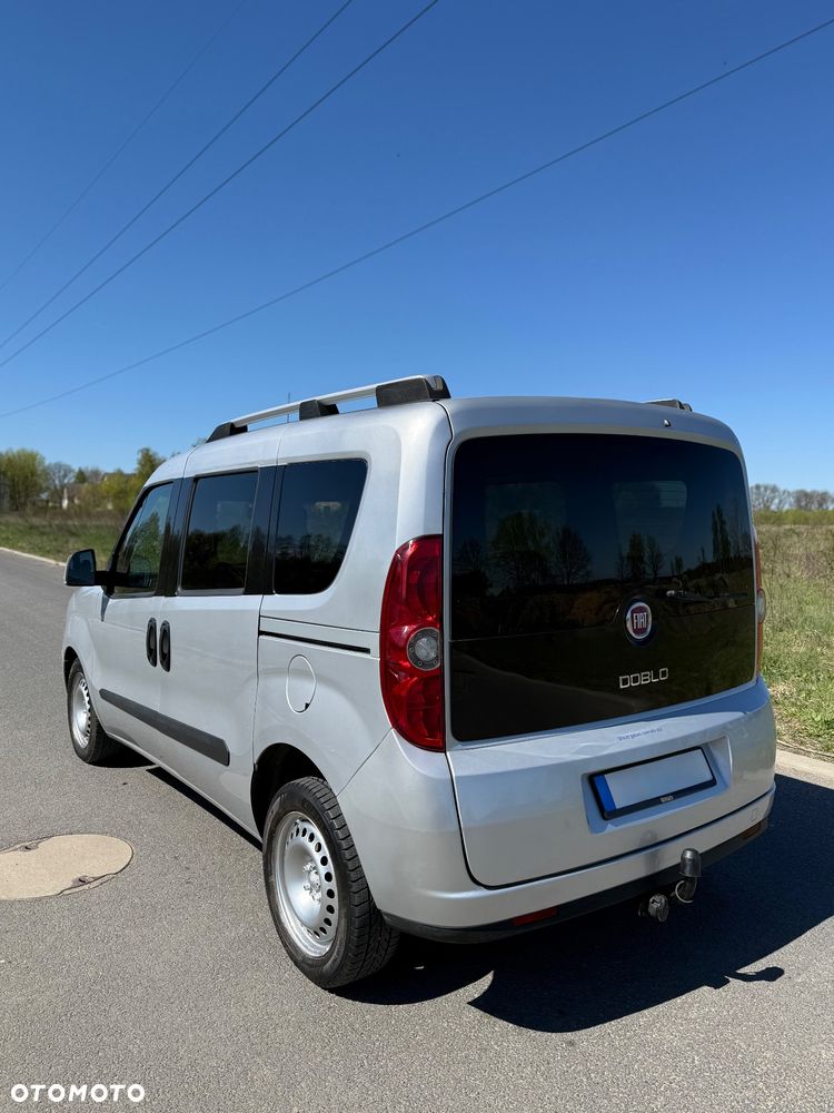 Fiat Doblo 2.0 16V Multijet Emotion - 2
