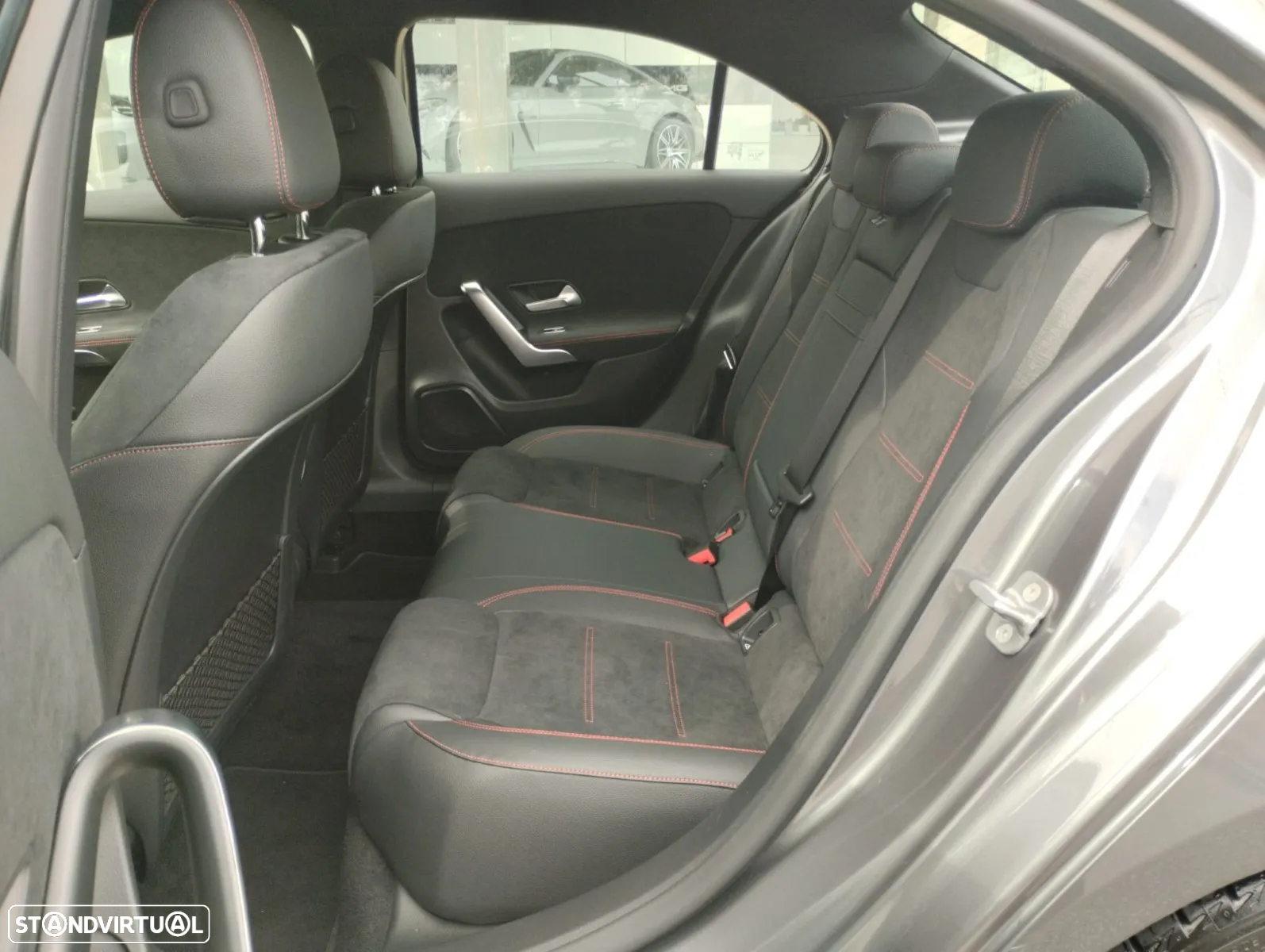 Mercedes-Benz A 180 Limousine d - 11