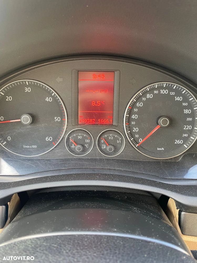 Volkswagen Jetta 2.0 TDI DPF Freestyle - 15