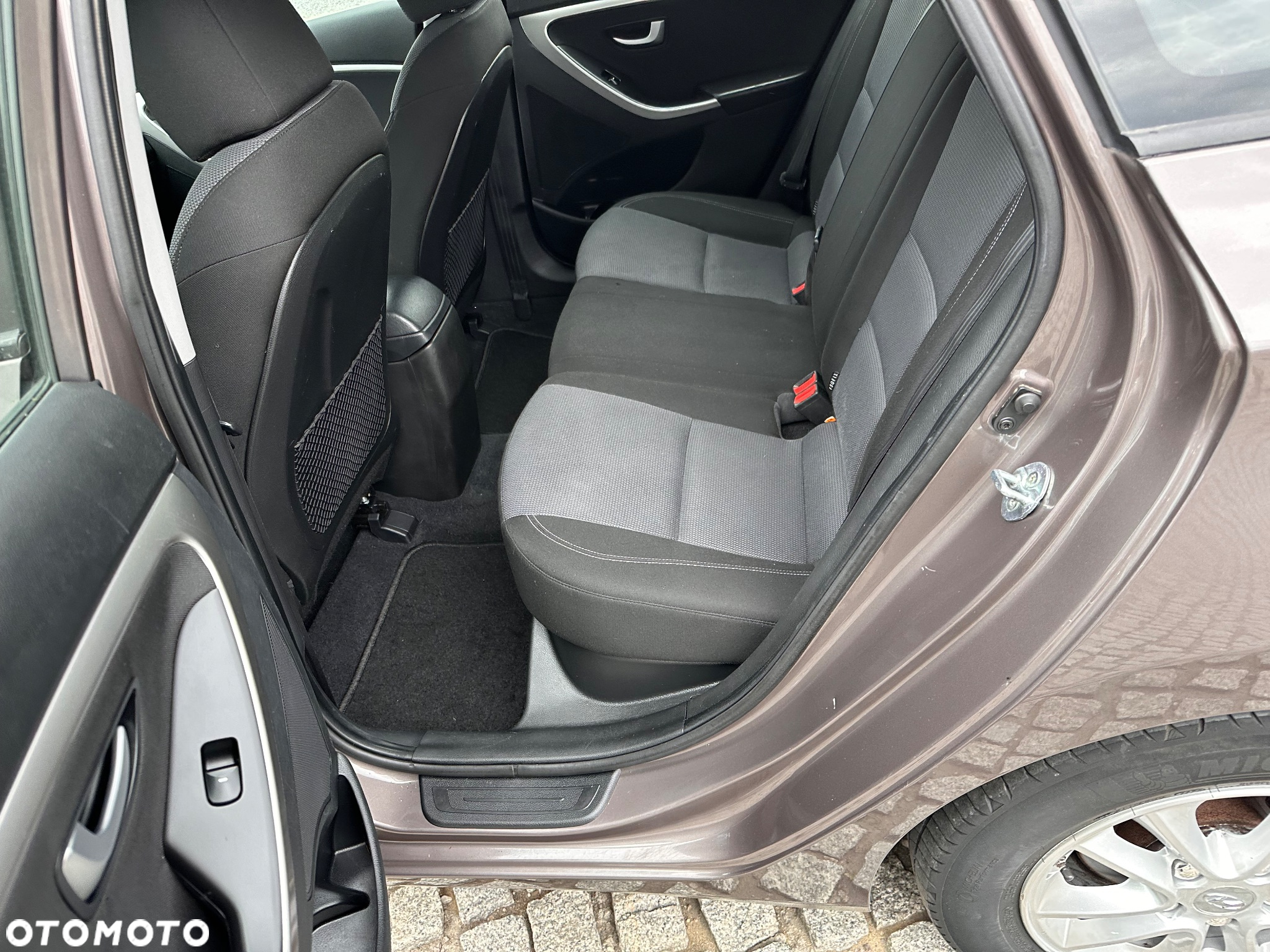 Hyundai i30 1.6 CRDi BlueDrive Premium - 17