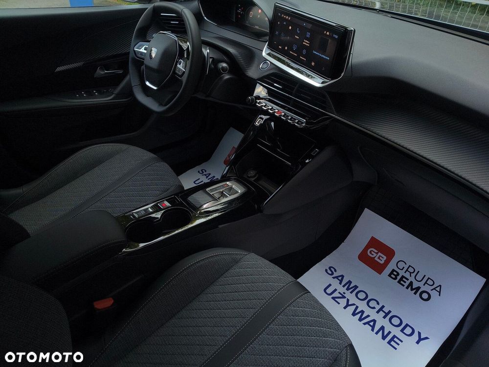 Peugeot 2008 1.2 PureTech Allure S&S EAT8 - 11