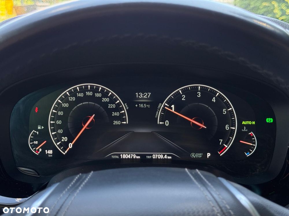 BMW Seria 5 530i Sport Line - 31