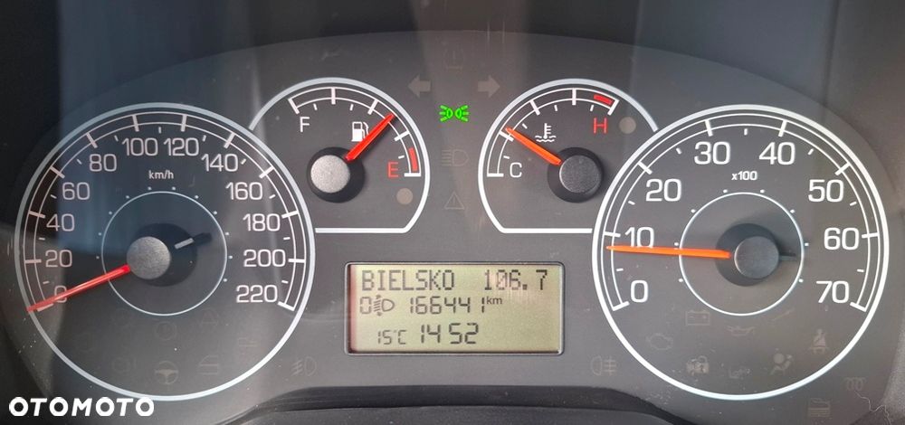 Fiat Grande Punto Actual 1.4 8V Estiva Blue&Me Euro5 - 10