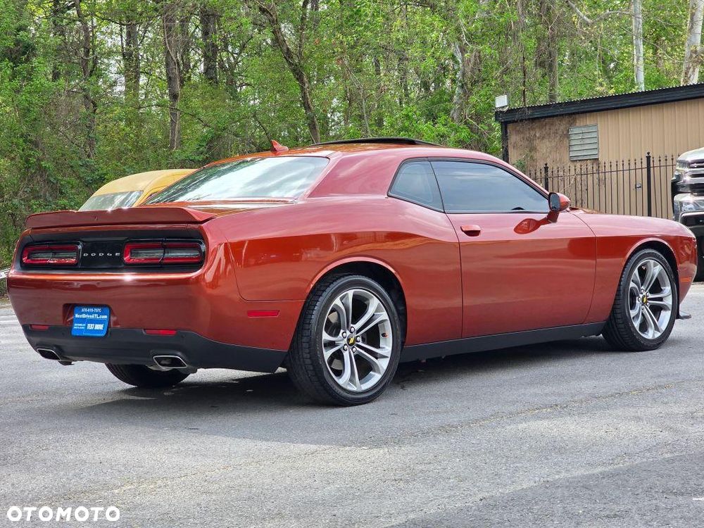 Dodge Challenger - 6