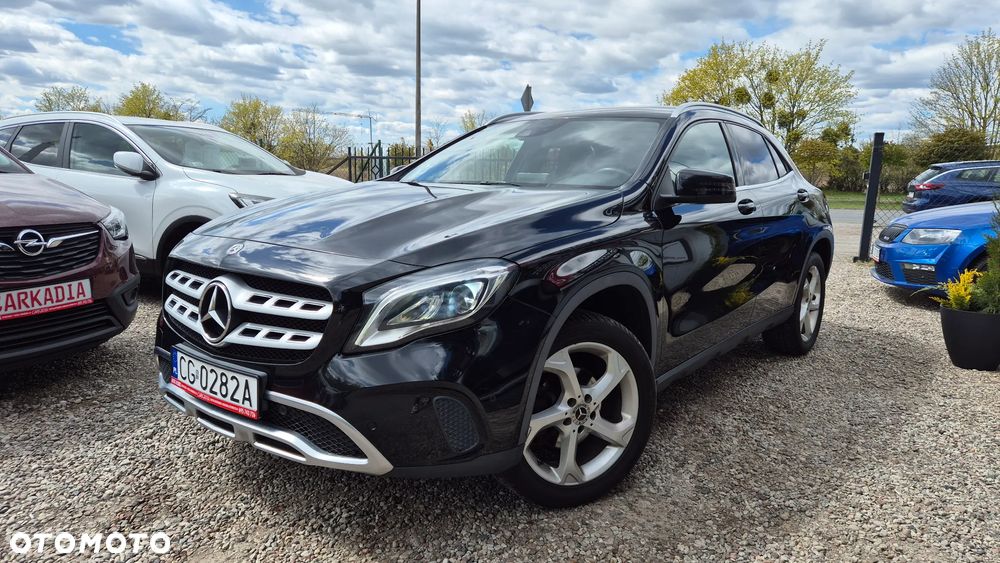 Mercedes-Benz GLA 200 7G-DCT AMG Line - 3