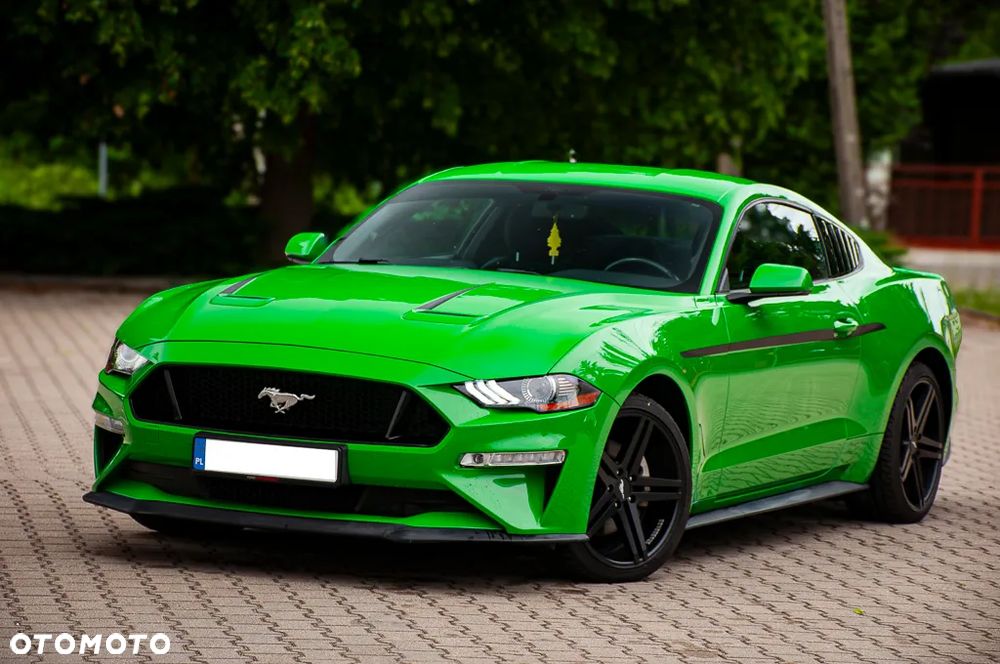 Ford Mustang - 4